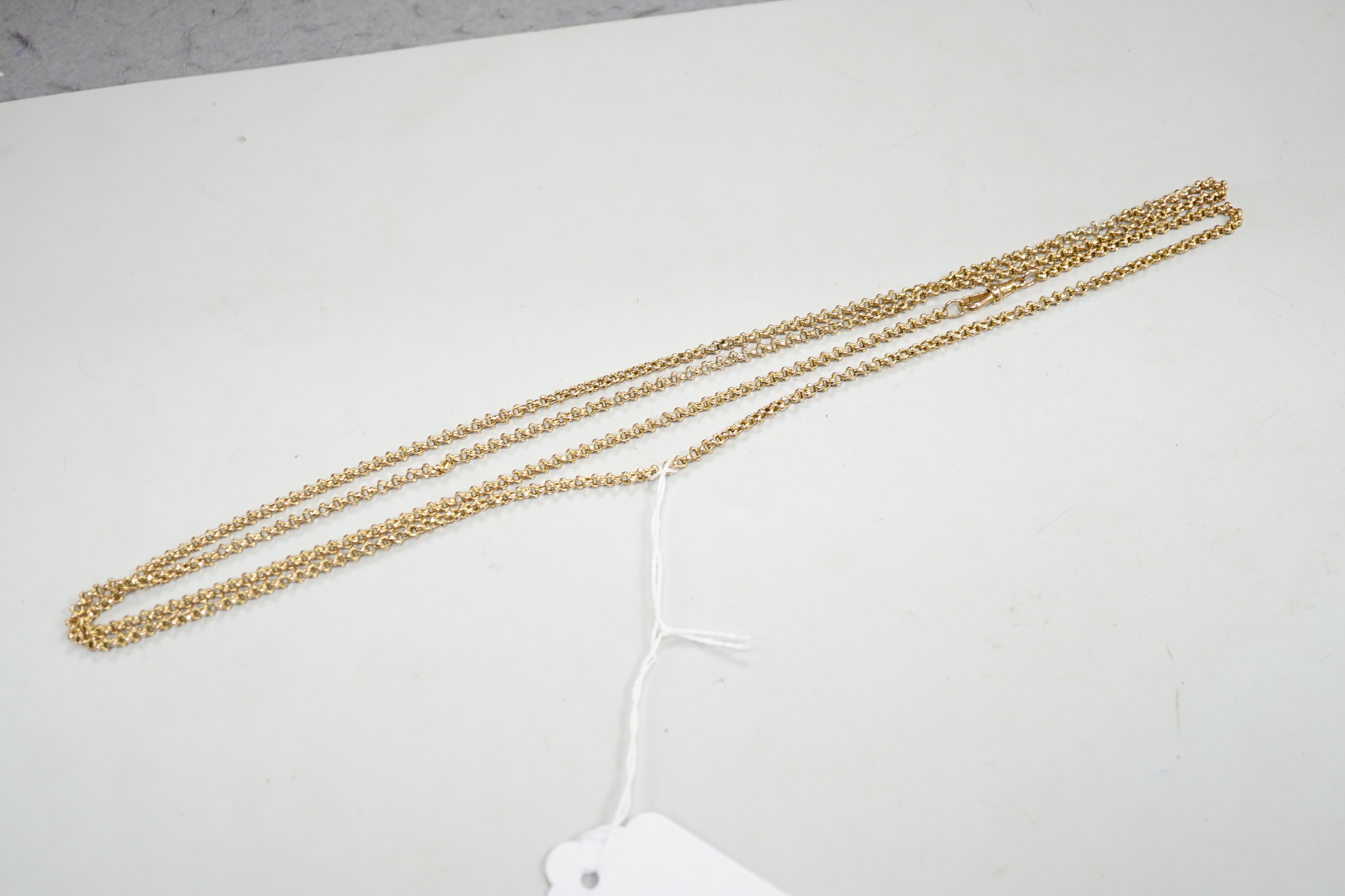 A 9ct gold guard chain, 118cm, 22.3 grams.